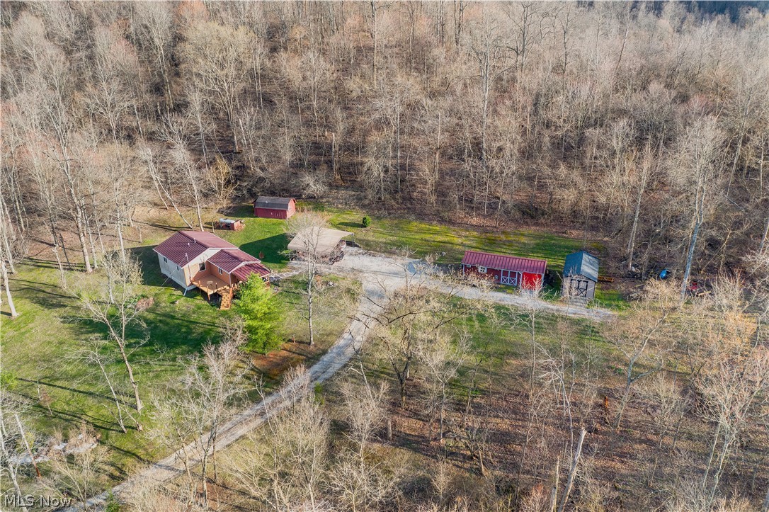 18990 New Gottengen Road Salesville OH 43778