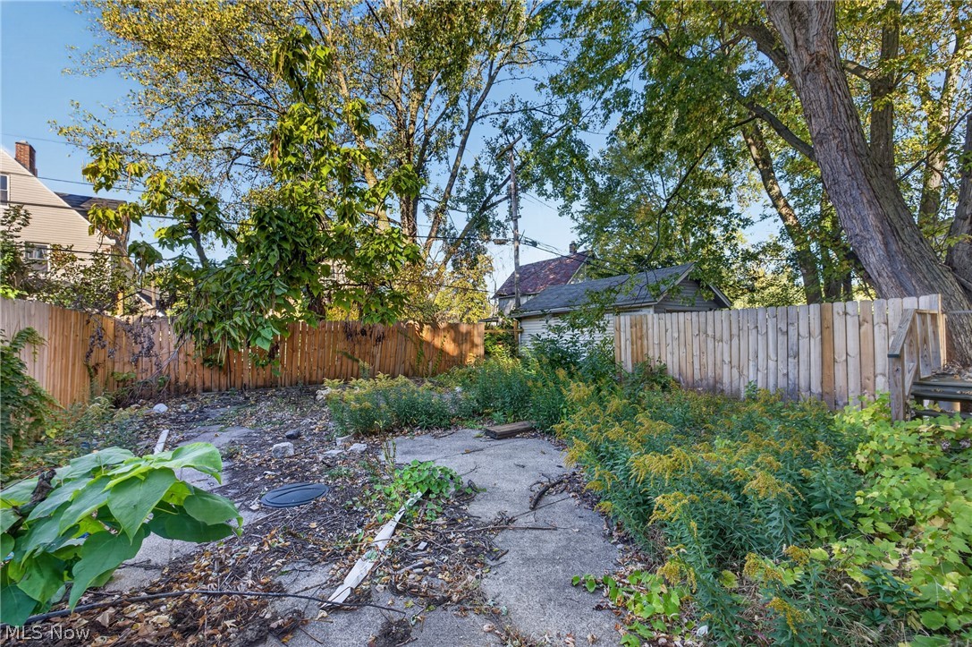 890 E 75th Street Cleveland OH 44103