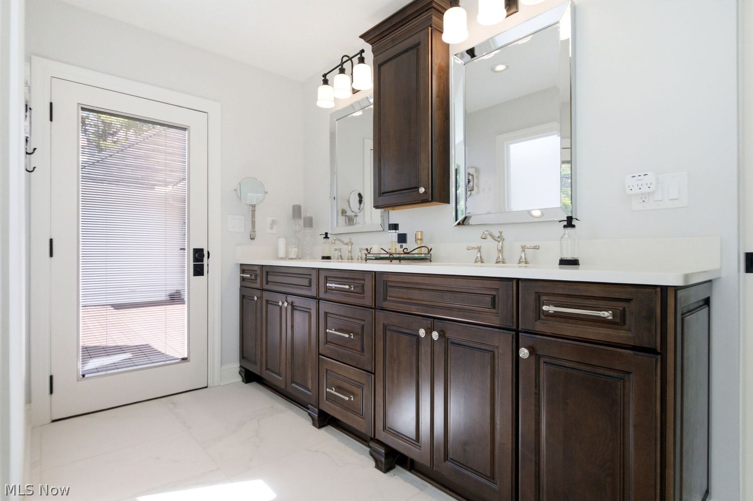14673 River Glen Drive Novelty OH 44072