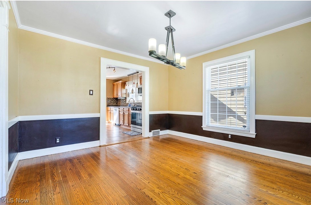 47 Pinehurst Avenue Youngstown OH 44512