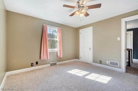 47 Pinehurst Avenue Youngstown OH 44512