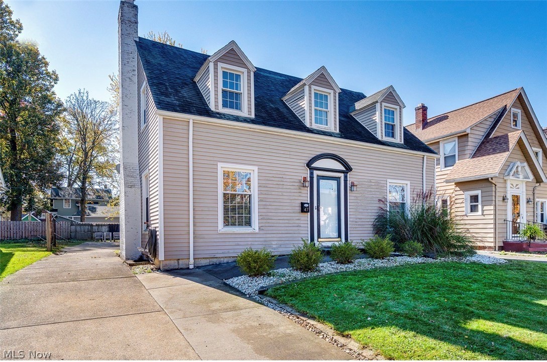 47 Pinehurst Avenue Youngstown OH 44512