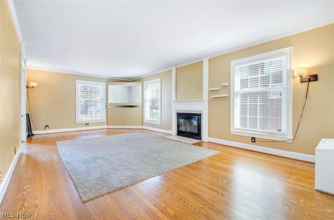 47 Pinehurst Avenue Youngstown OH 44512