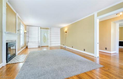 47 Pinehurst Avenue Youngstown OH 44512