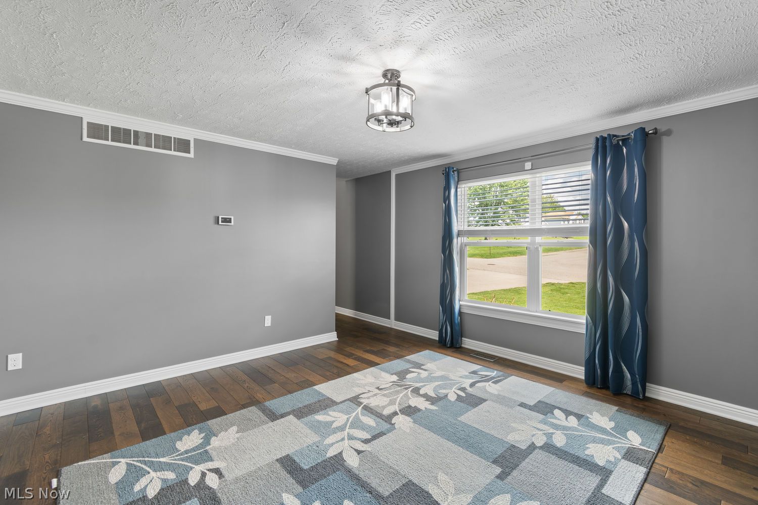 4487 Smithview Avenue NW Massillon OH 44647