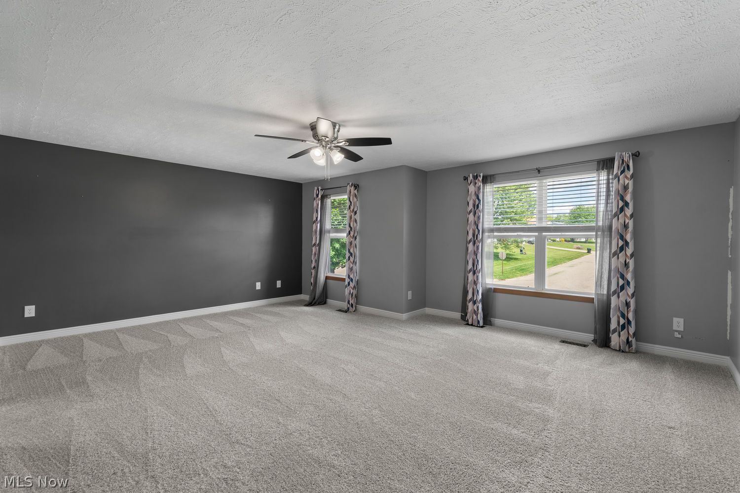 4487 Smithview Avenue NW Massillon OH 44647