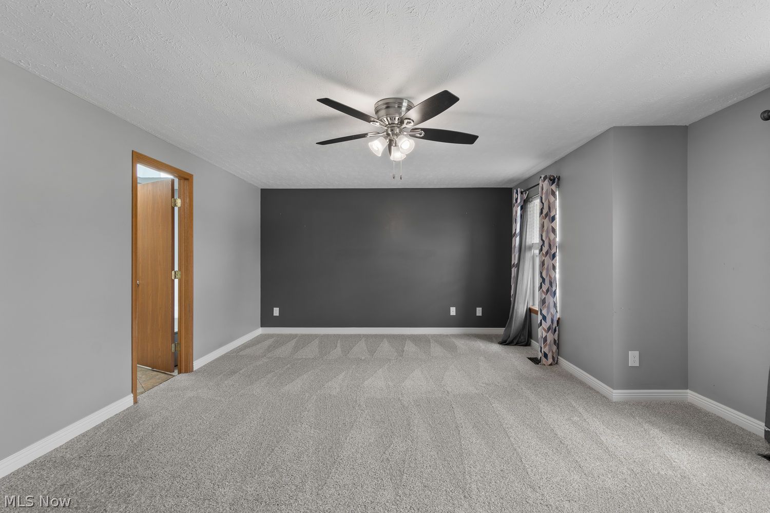 4487 Smithview Avenue NW Massillon OH 44647