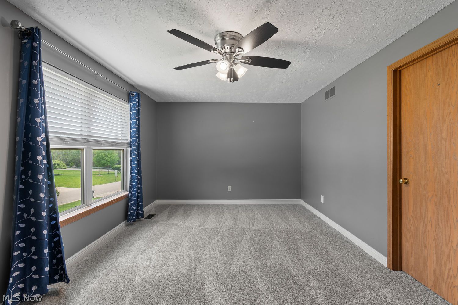 4487 Smithview Avenue NW Massillon OH 44647
