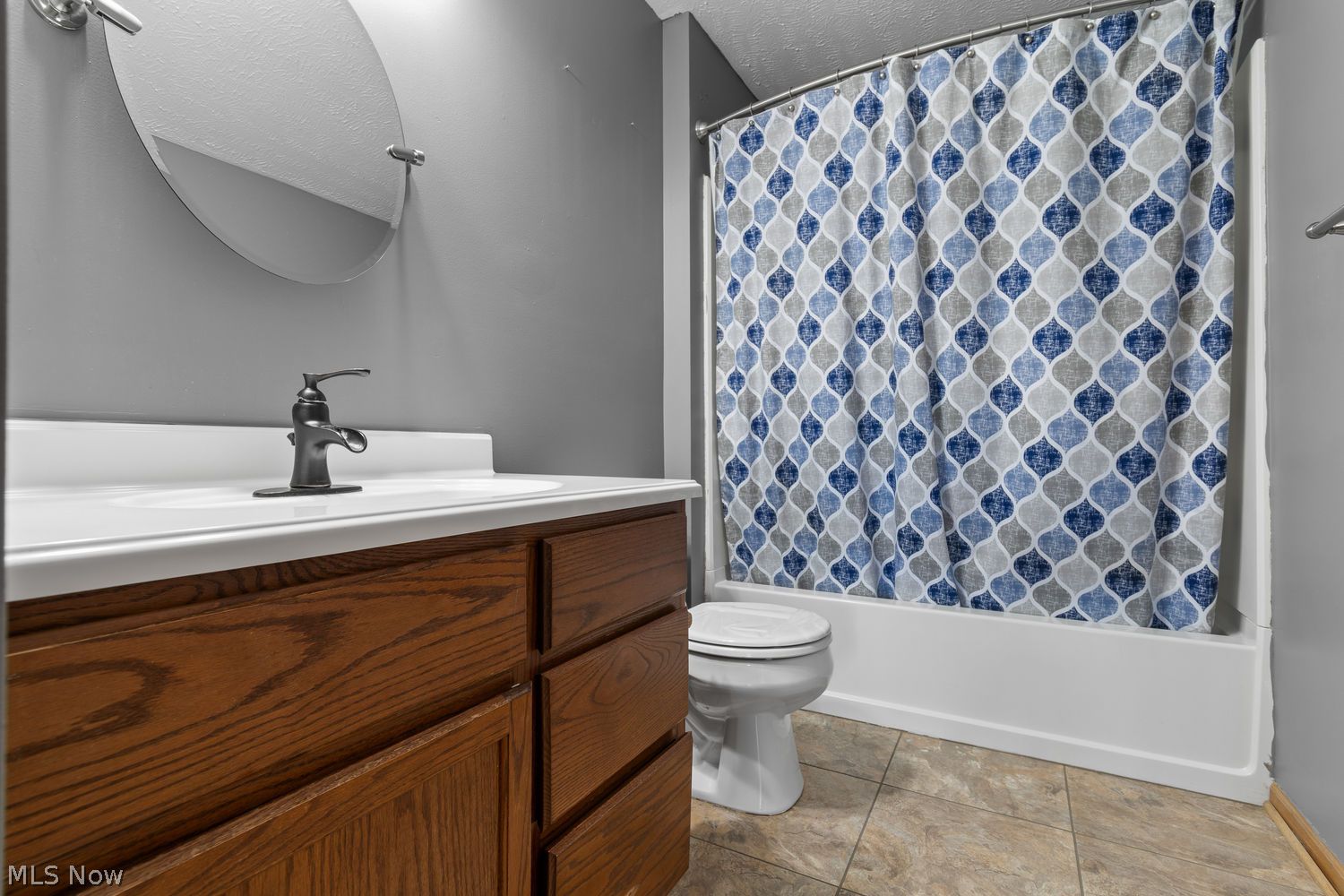 4487 Smithview Avenue NW Massillon OH 44647