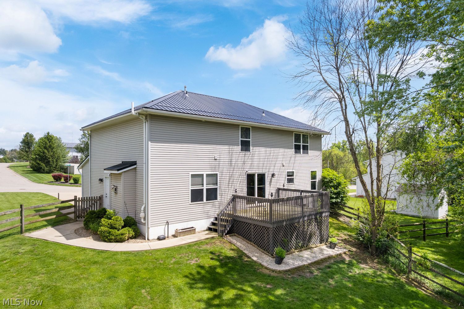 4487 Smithview Avenue NW Massillon OH 44647