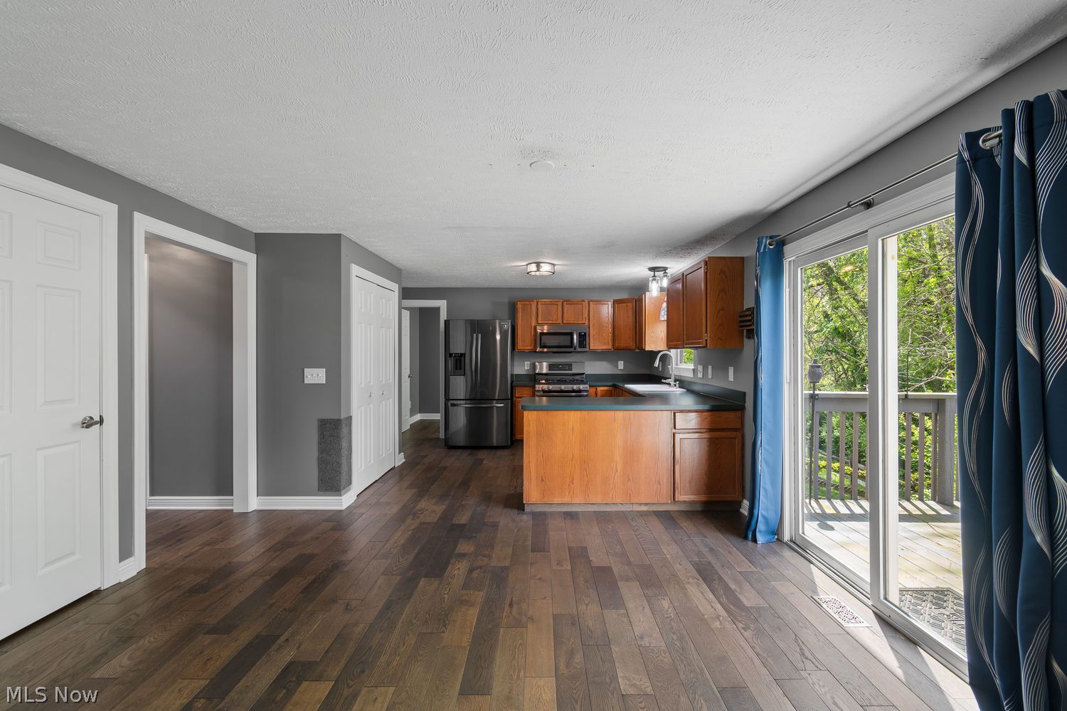 4487 Smithview Avenue NW Massillon OH 44647