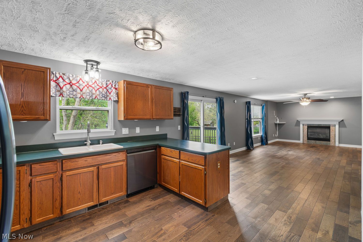 4487 Smithview Avenue NW Massillon OH 44647