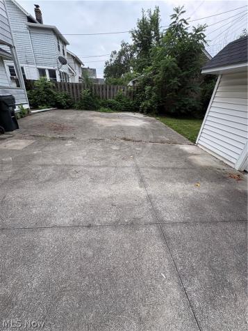 4904 E 109th Street Garfield Heights OH 44125