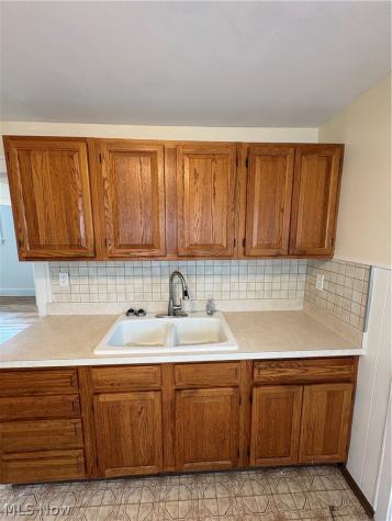 4904 E 109th Street Garfield Heights OH 44125