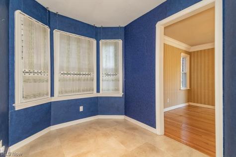 21050 Edgecliff Drive Euclid OH 44123