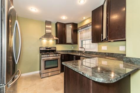 21050 Edgecliff Drive Euclid OH 44123