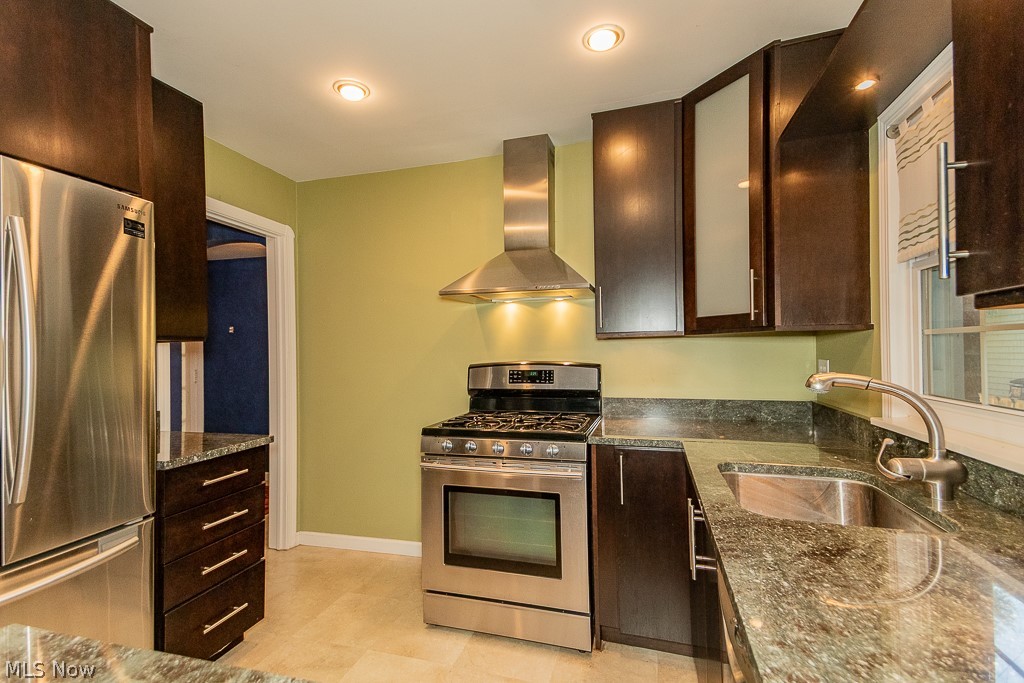 21050 Edgecliff Drive Euclid OH 44123