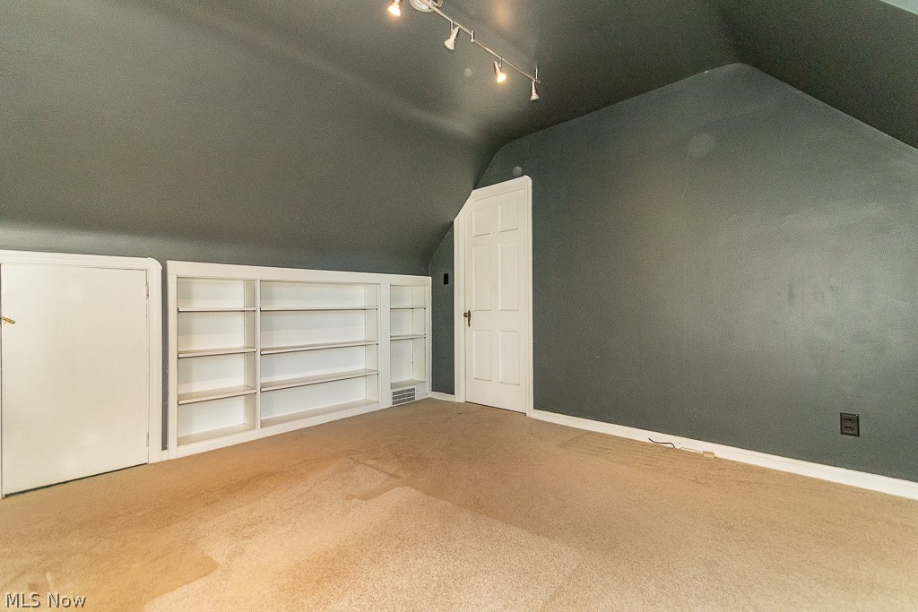 21050 Edgecliff Drive Euclid OH 44123