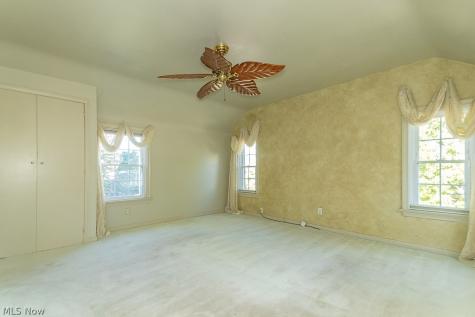21050 Edgecliff Drive Euclid OH 44123