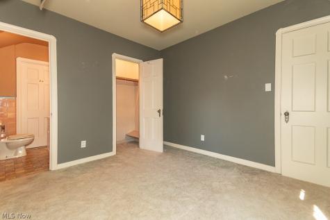 21050 Edgecliff Drive Euclid OH 44123