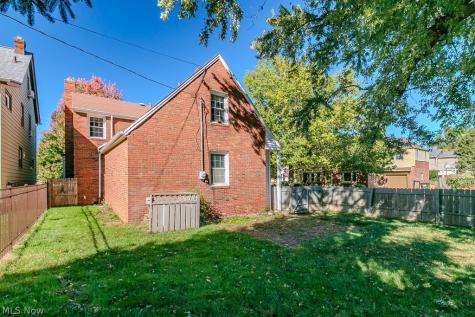 21050 Edgecliff Drive Euclid OH 44123