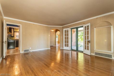 21050 Edgecliff Drive Euclid OH 44123