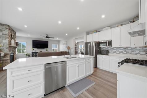 1348 Southbrook Circle NE Canton OH 44721
