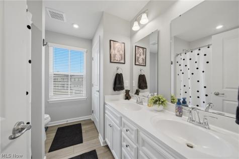 1348 Southbrook Circle NE Canton OH 44721