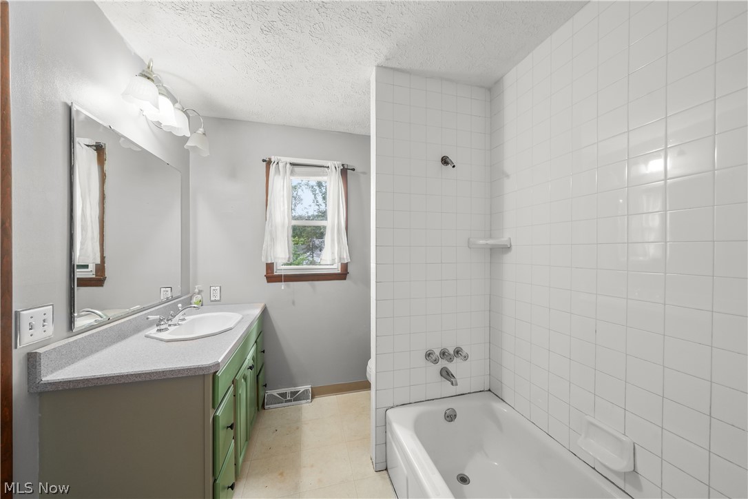 620 Ophelia Street Newton Falls OH 44444