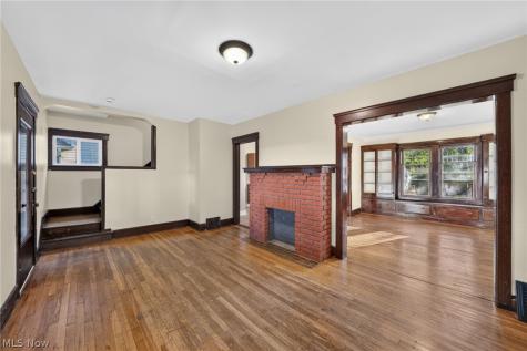 3341 W 99th Street Cleveland OH 44102