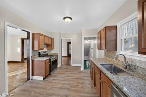 3341 W 99th Street Cleveland OH 44102