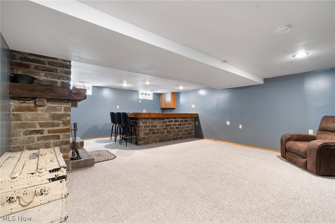 6150 Mills Drive SE Uhrichsville OH 44683