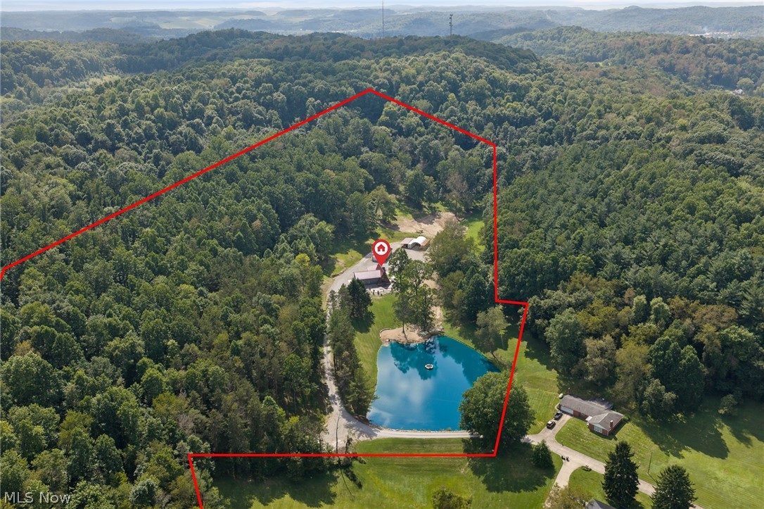 6150 Mills Drive SE Uhrichsville OH 44683
