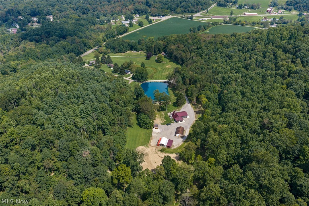 6150 Mills Drive SE Uhrichsville OH 44683