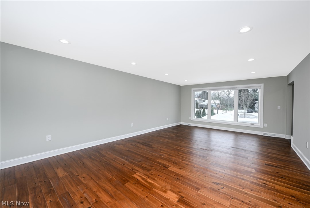 26436 Annesley Road Beachwood OH 44122