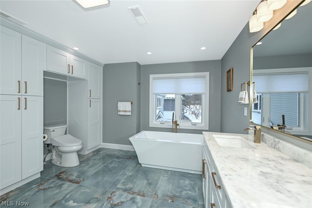 26436 Annesley Road Beachwood OH 44122