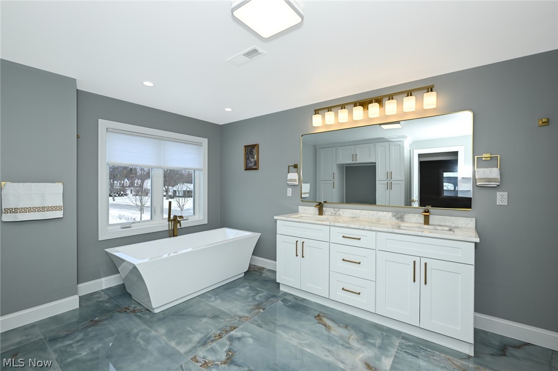 26436 Annesley Road Beachwood OH 44122
