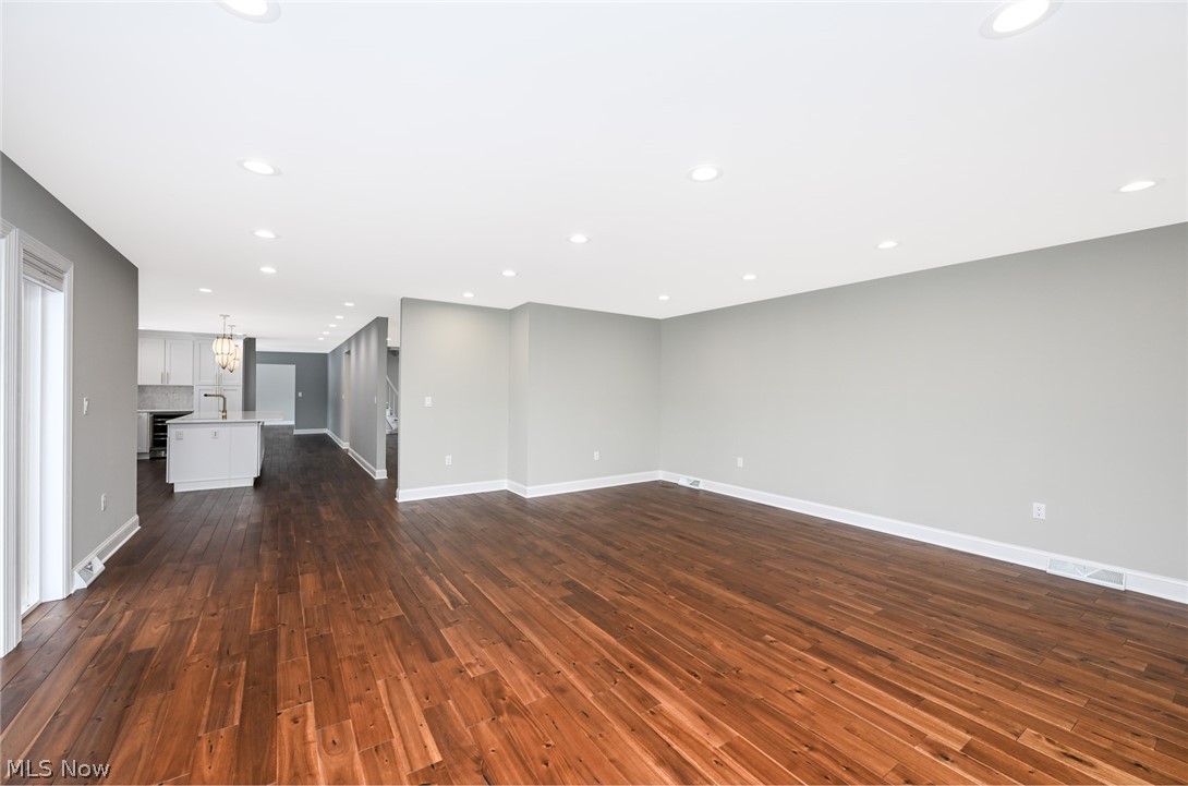 26436 Annesley Road Beachwood OH 44122