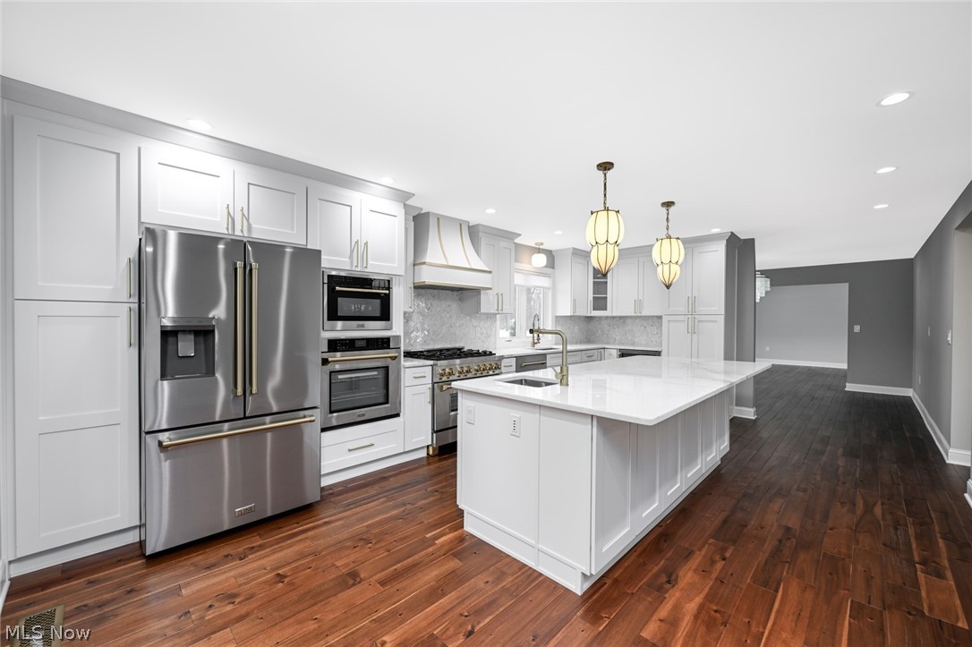 26436 Annesley Road Beachwood OH 44122