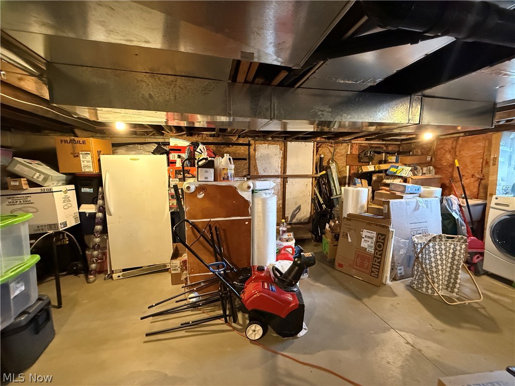 1376 Catherine Avenue Extension Lakemore OH 44250