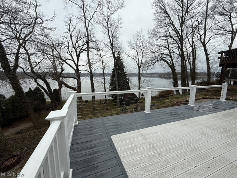 1376 Catherine Avenue Extension Lakemore OH 44250