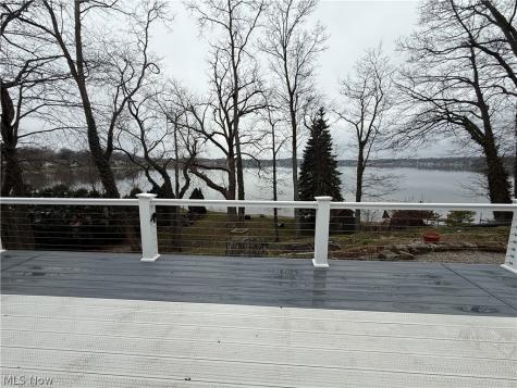 1376 Catherine Avenue Extension Lakemore OH 44250