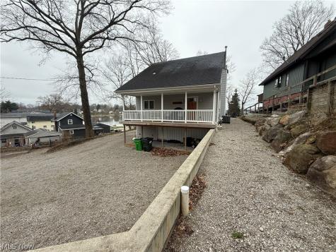 1376 Catherine Avenue Extension Lakemore OH 44250