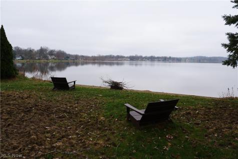 1376 Catherine Avenue Extension Lakemore OH 44250