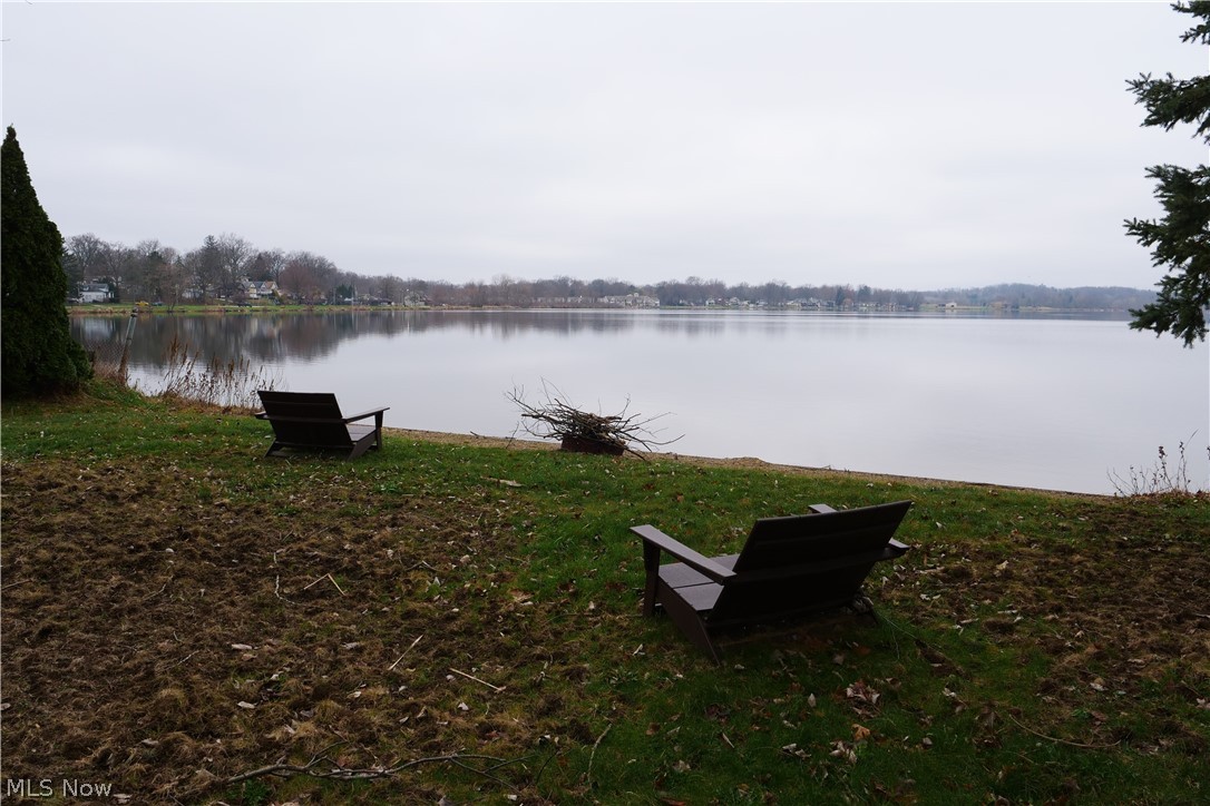 1376 Catherine Avenue Extension Lakemore OH 44250
