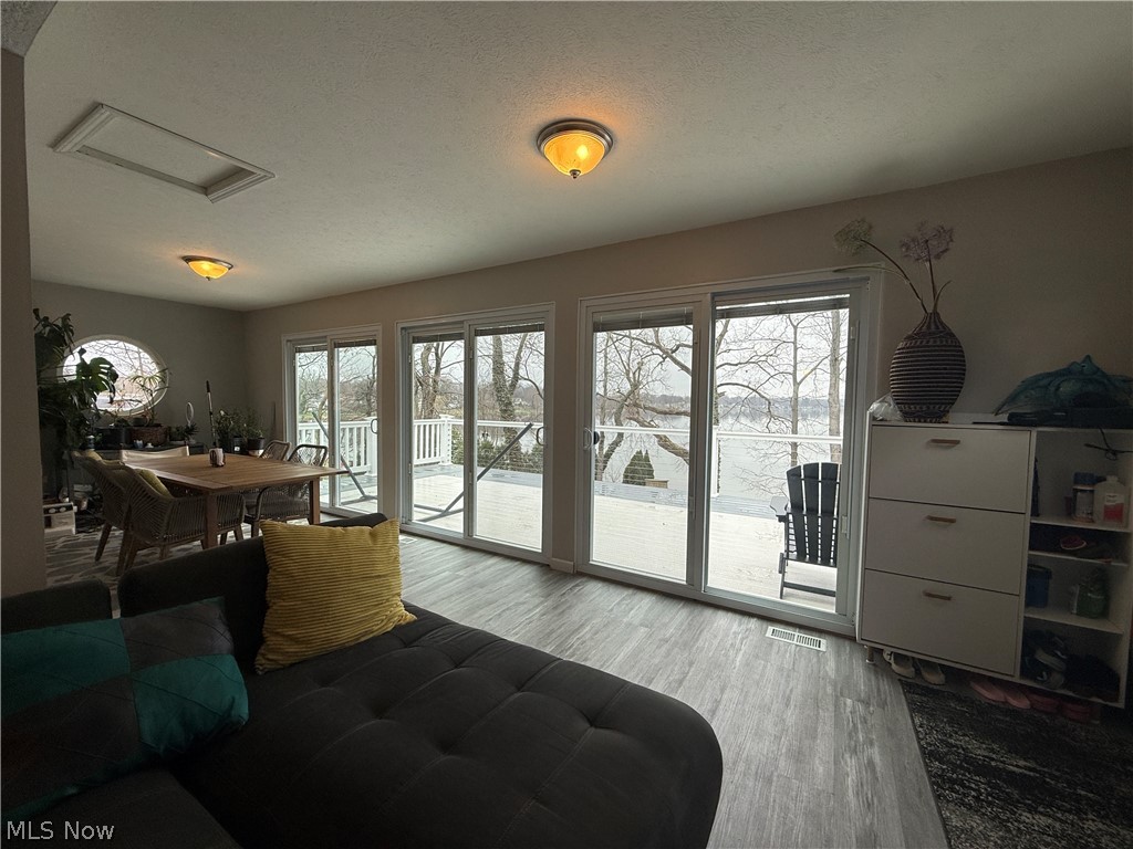 1376 Catherine Avenue Extension Lakemore OH 44250
