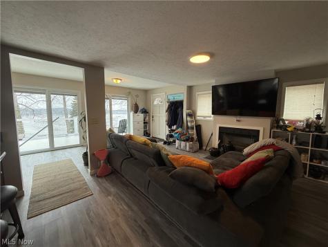 1376 Catherine Avenue Extension Lakemore OH 44250