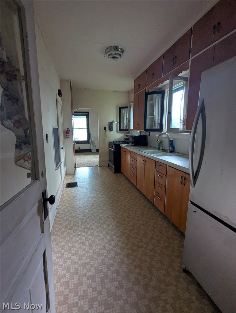 1903 Stewart Avenue Cambridge OH 43725