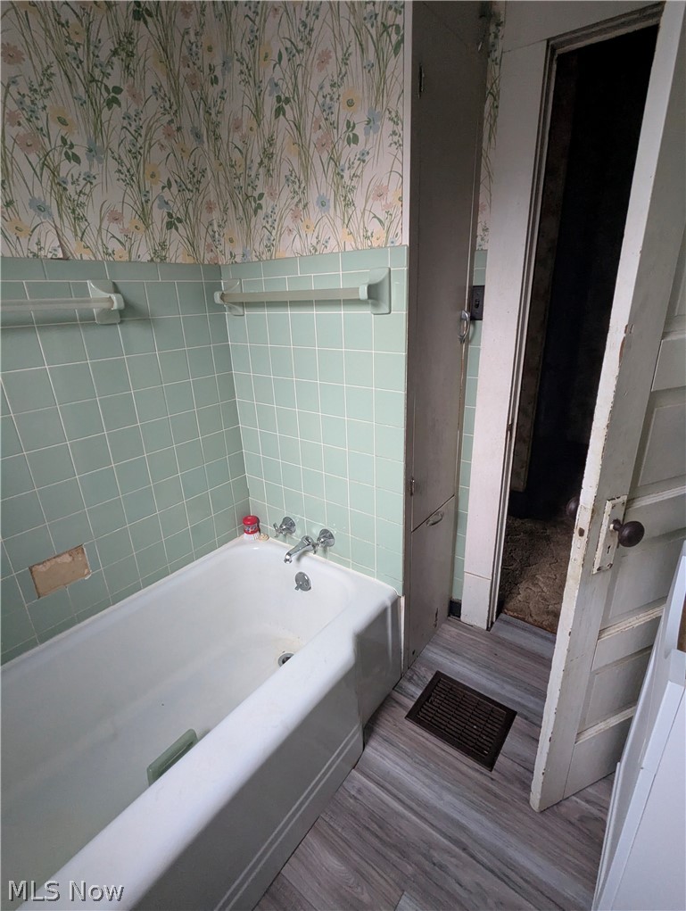 1903 Stewart Avenue Cambridge OH 43725