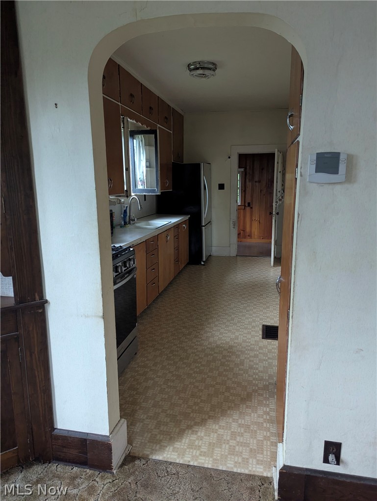 1903 Stewart Avenue Cambridge OH 43725